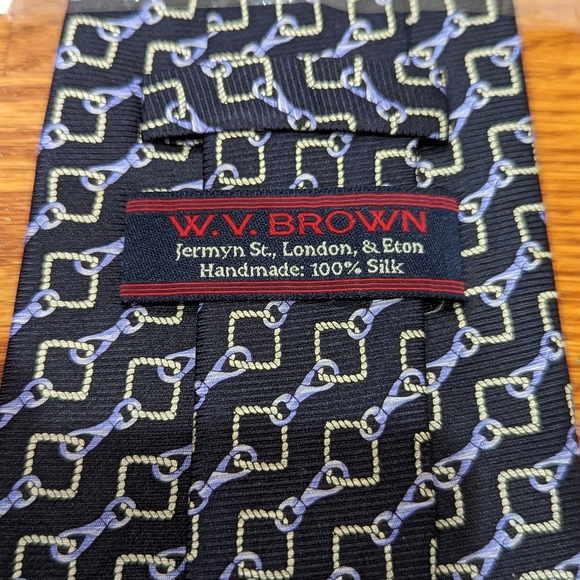 W.B Brown Jermyn street London navy tie with chain link light blue and white. - Picture 2 of 4